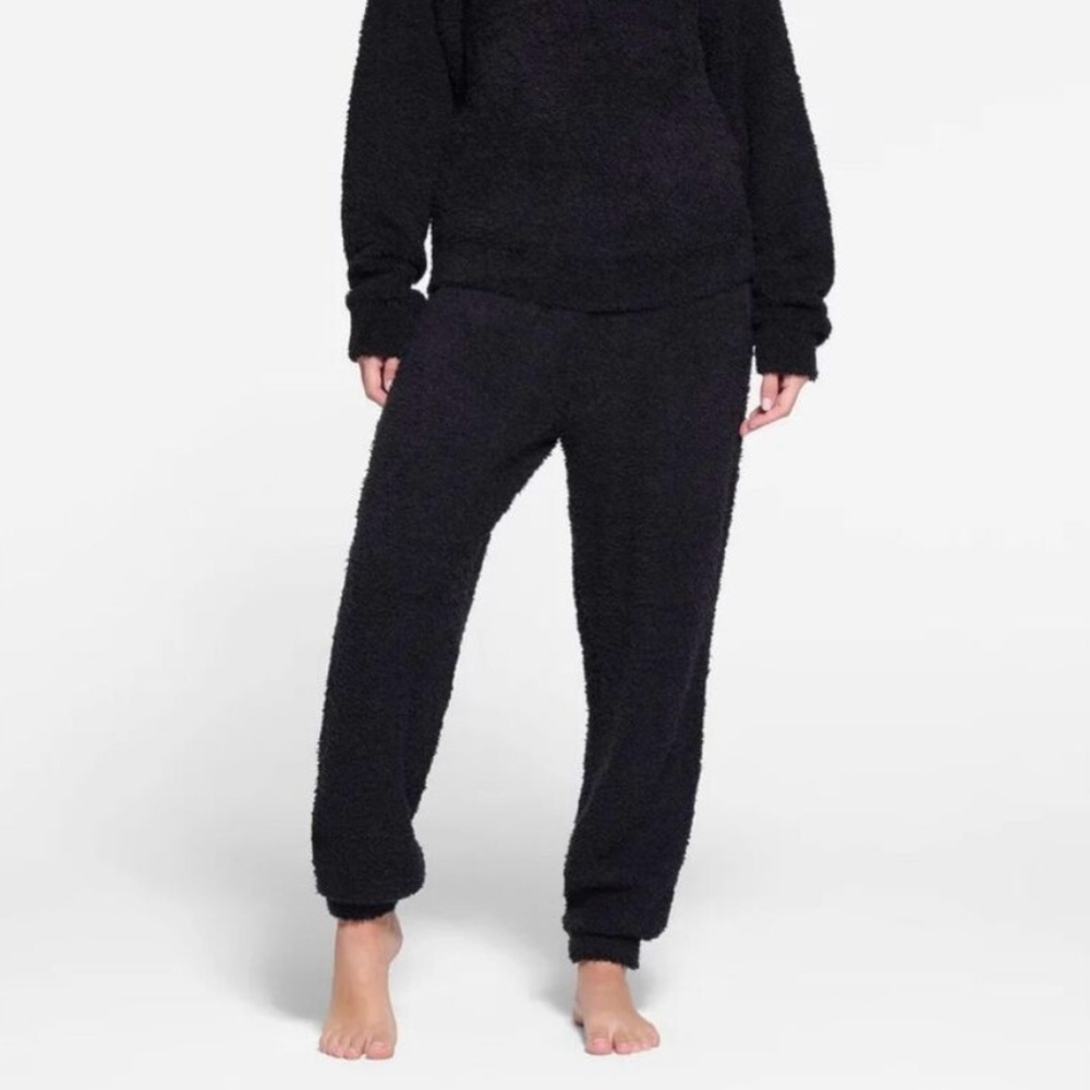 SKIMS Onyx Joggers